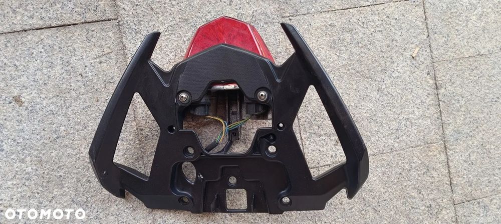 APRILIA SHIVER DORSODURO OWIEWKA OGON LAMPA RĄCZKI PASAŻERA - 26