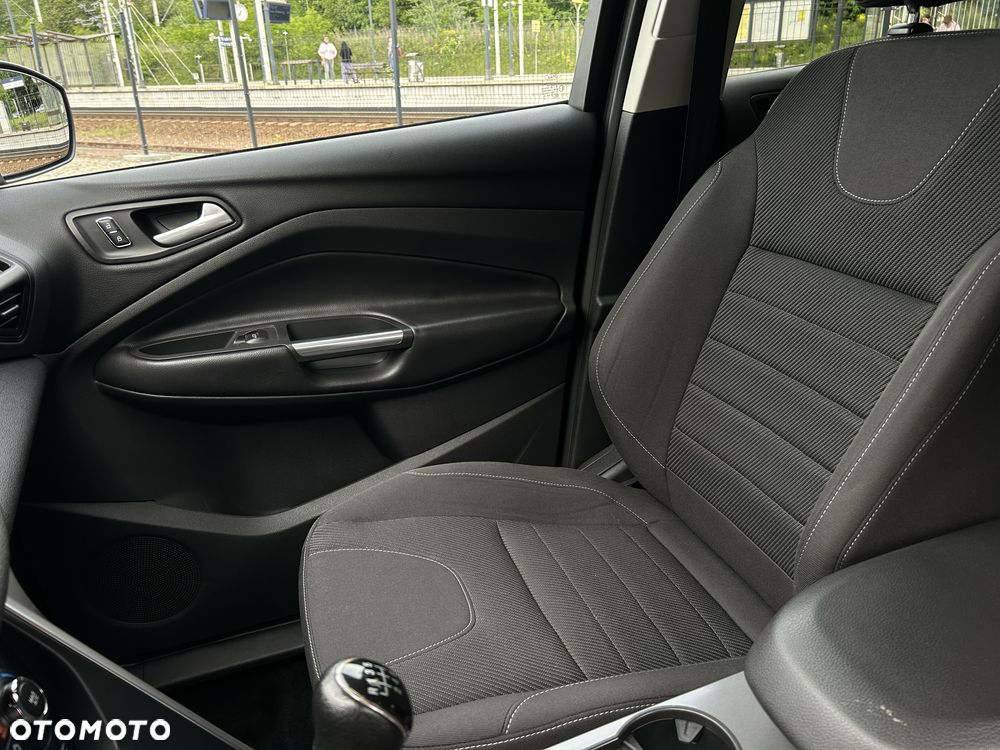 Ford Kuga 1.6 EcoBoost 2x4 SYNC - 19