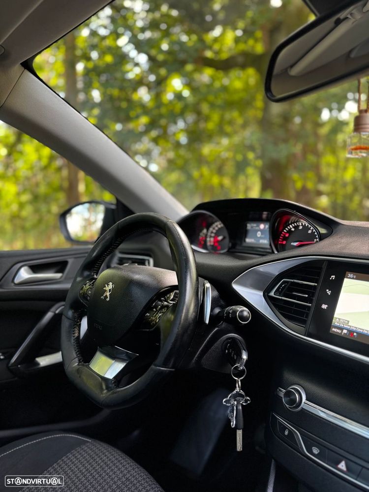 Peugeot 308 SW 1.5 BlueHDi Style EAT8 - 13