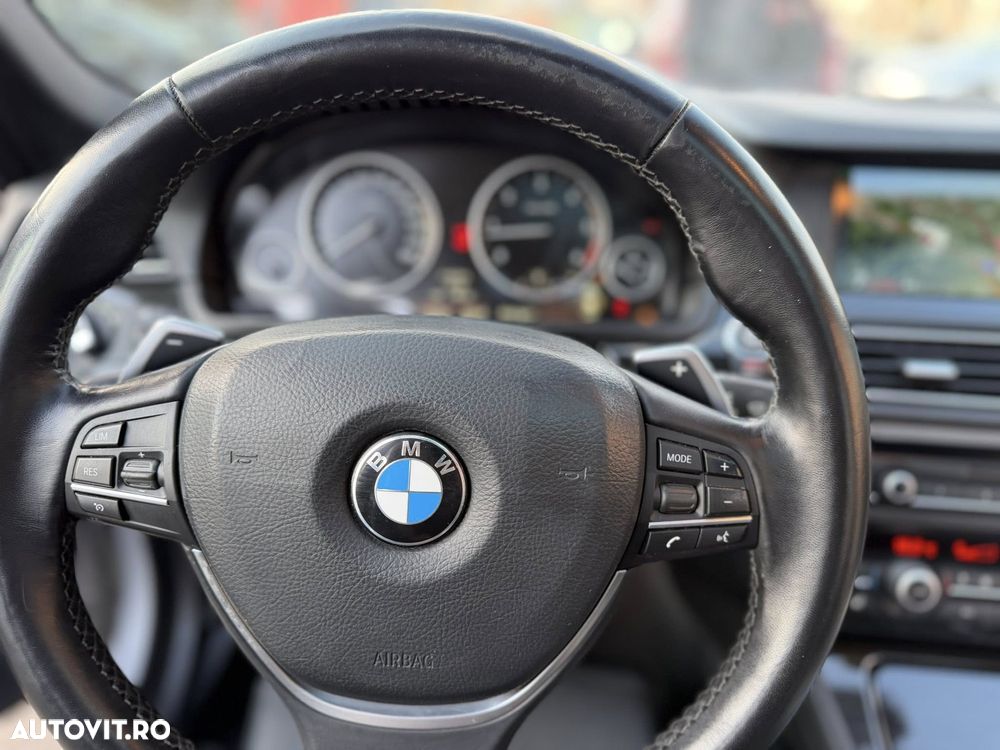 BMW Seria 5 525d xDrive Sport-Aut. Luxury Line - 28