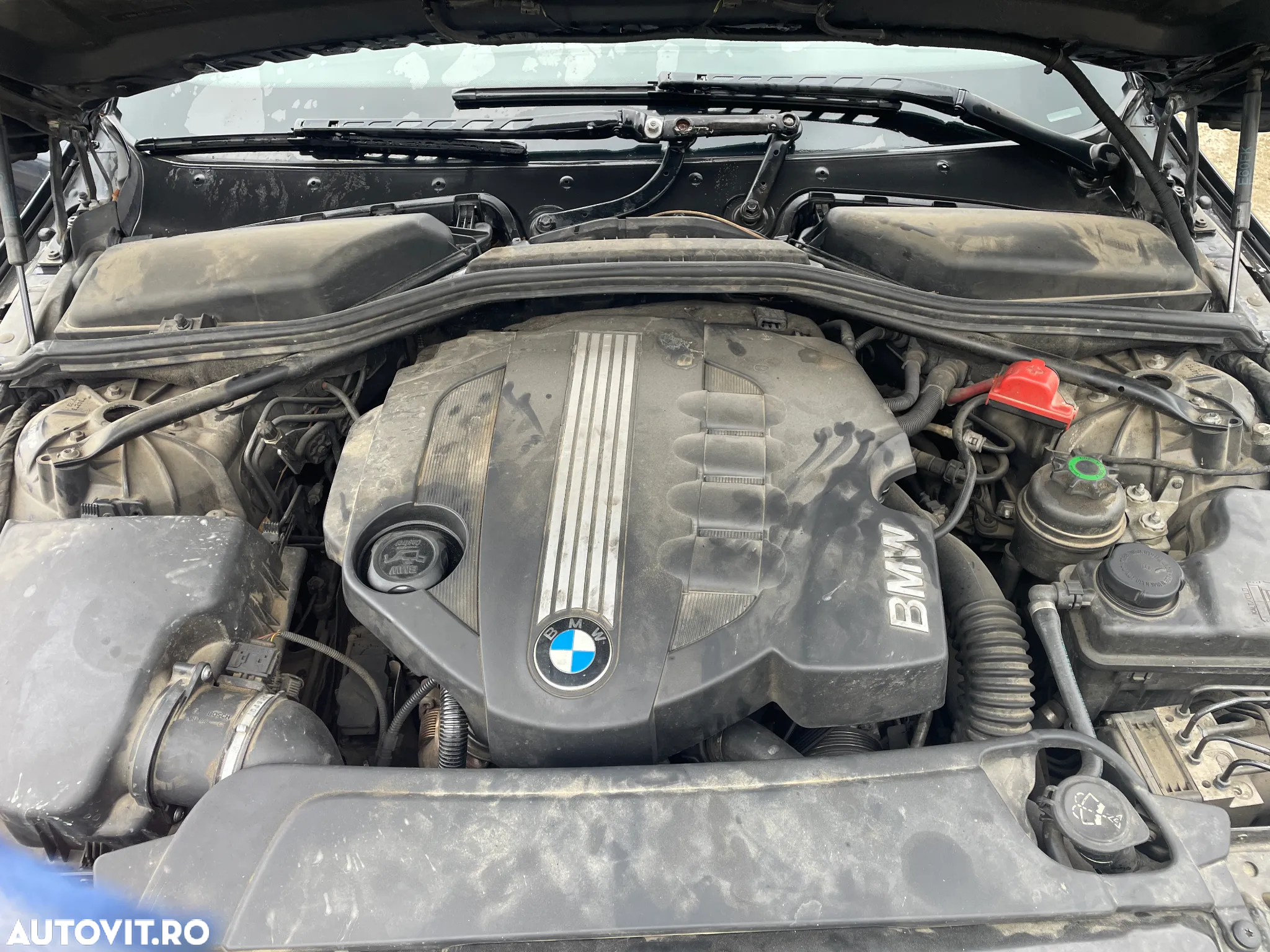 Dezmembrez BMW Seria 5 Touring 520D E61 LCI facelift 177 CP Steptronic an 2009 - 9