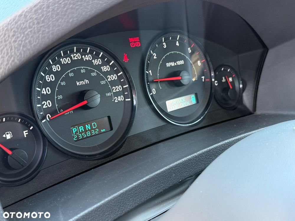 Jeep Grand Cherokee 3.0 CRD Laredo - 40