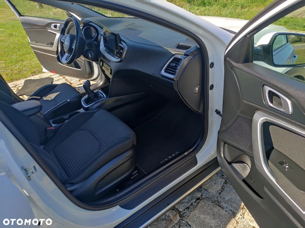 Kia XCeed - 11