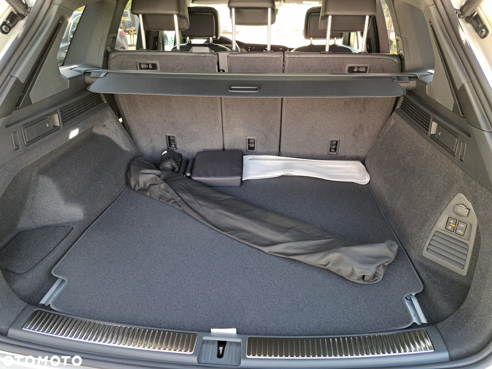 Volkswagen Touareg 3.0 V6 TDI 4Motion R-Line - 10