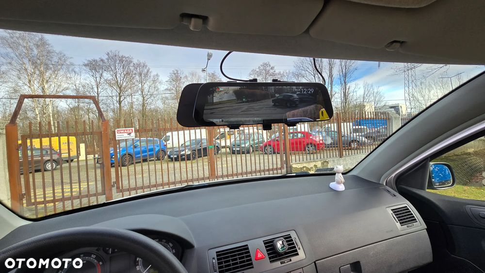 Skoda Fabia 1.4 16V Active - 16