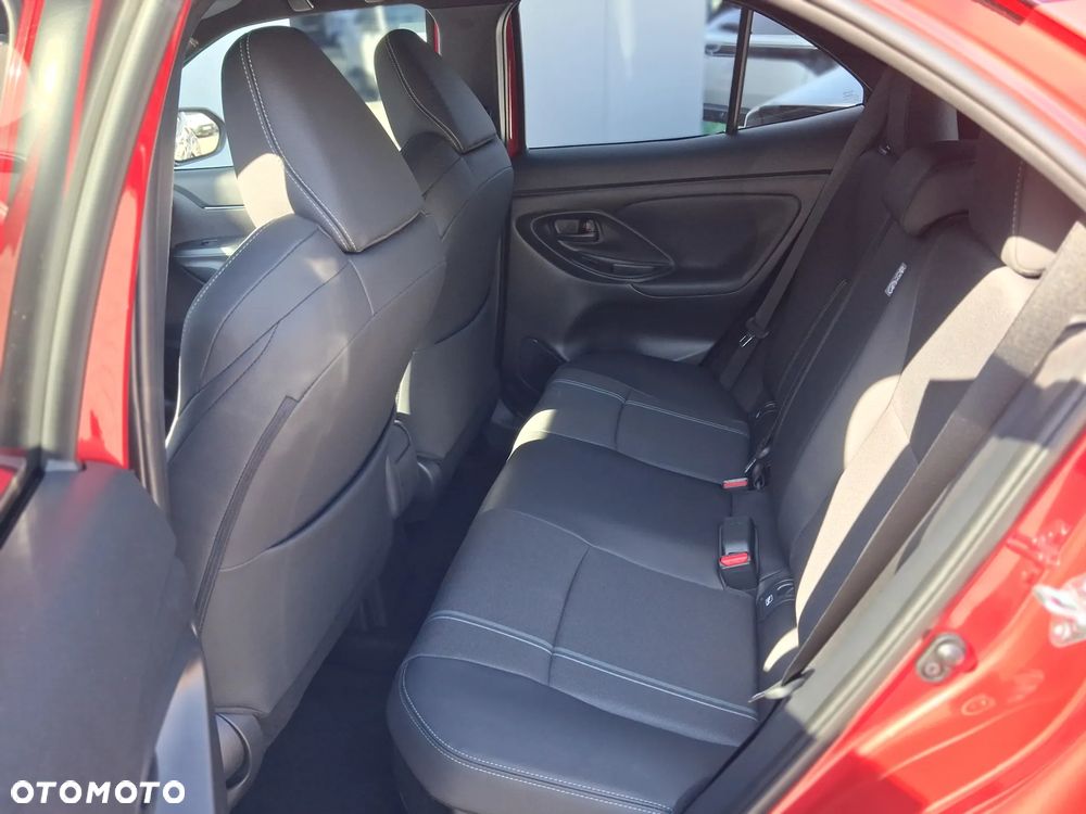 Toyota Yaris Cross Hybrid 1.5 Executive - 24