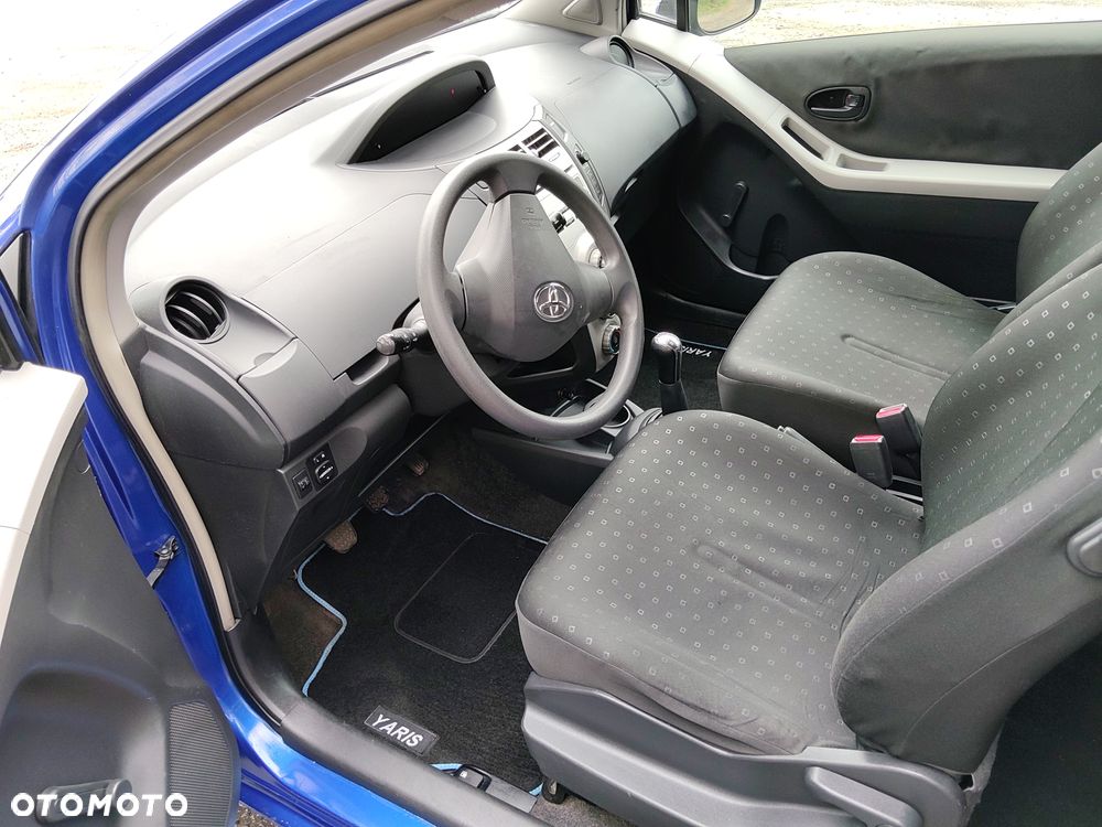 Toyota Yaris 1.0 Terra - 5