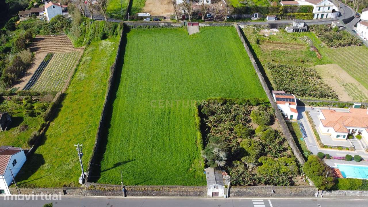 Terreno com Ampla Vista Mar e Costa Norte de São Miguel - Grande imagem: 4/10