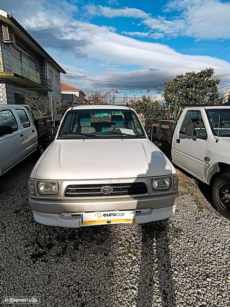 Toyota HILUX 2.4 D - 3