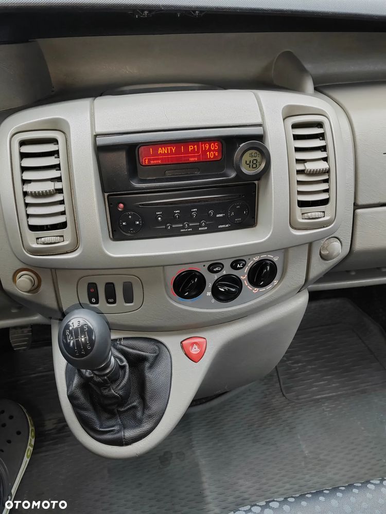 Renault Trafic Passenger L1H1 Expression - 9