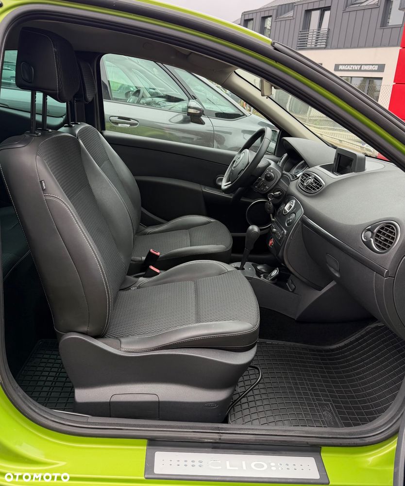 Renault Clio 1.6 16V Night&Day - 12