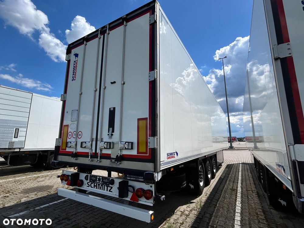 Schmitz Cargobull ThermoKing SLXi300; Dopplestock; Uchwyty promowe, Paleciara - 9