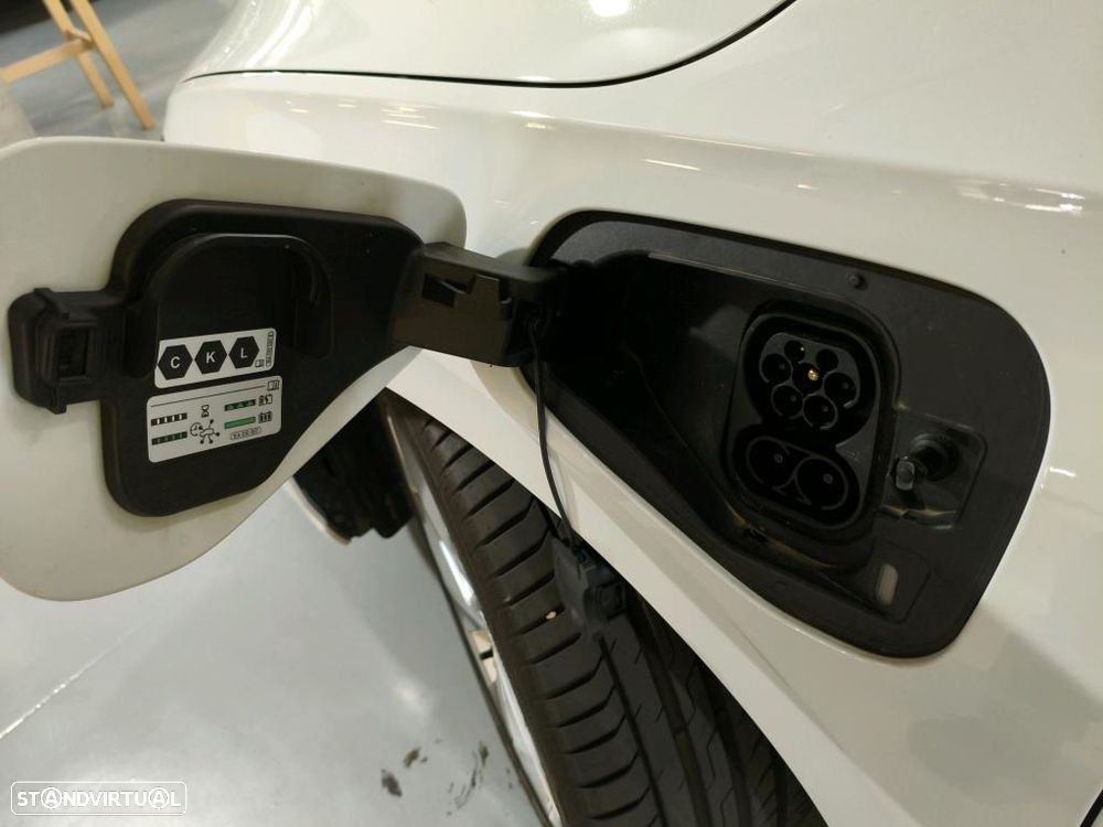 VW Golf 1.5 TSI e-Hybrid Life DSG - 12