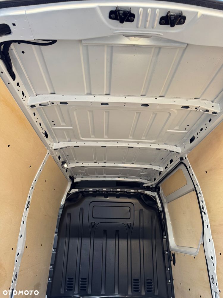 Renault Master - 25