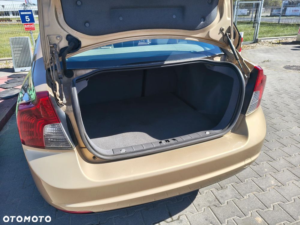 Volvo S40 2.0D - 8