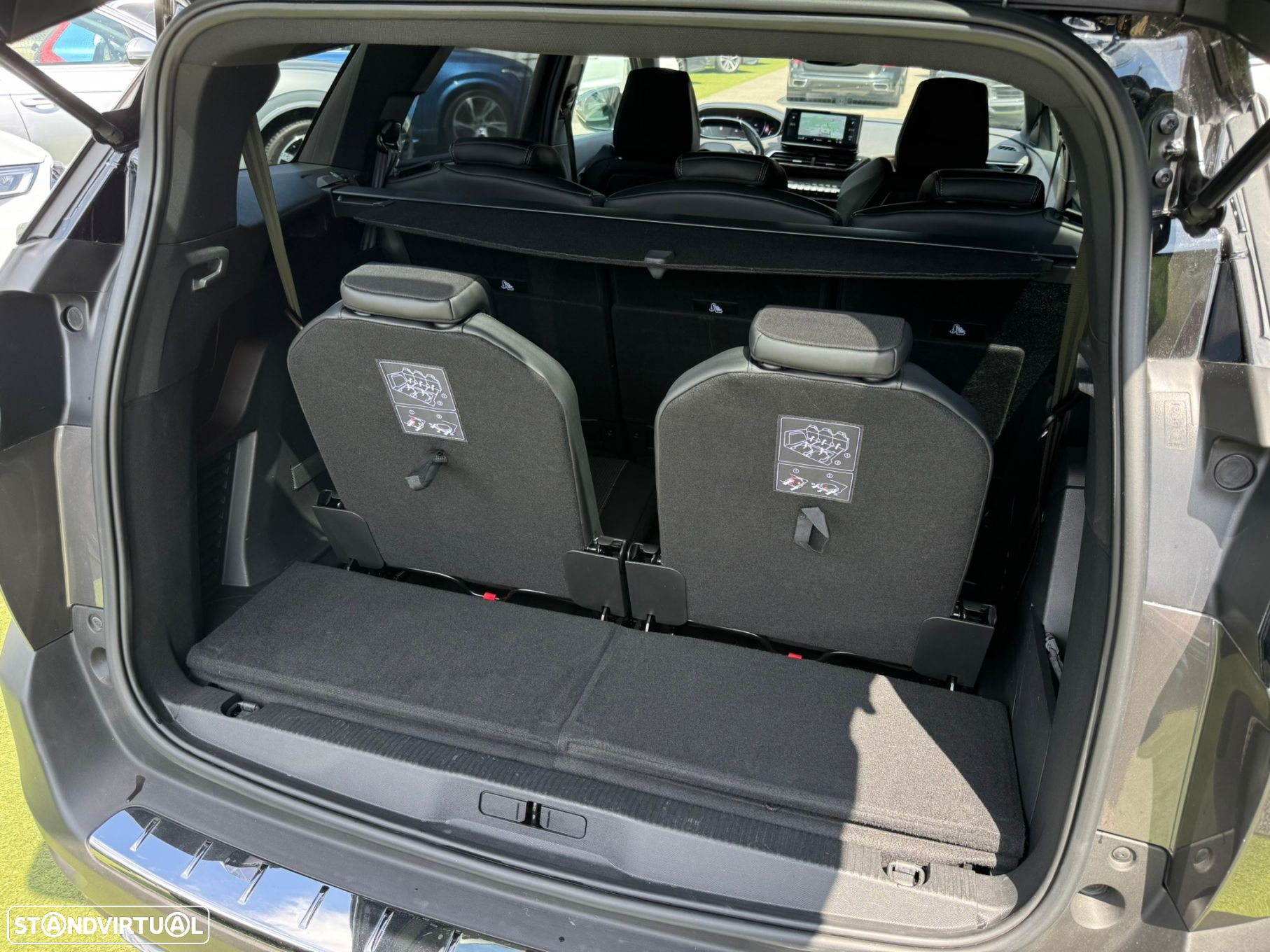 Peugeot 5008 1.5 BlueHDi GT EAT8 - 3