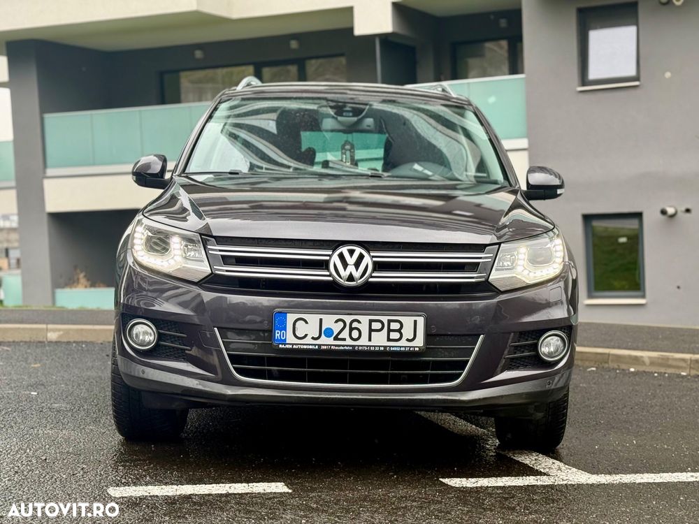 Volkswagen Tiguan 2.0 TDI DPF 4Motion BlueMotion Technology DSG Lounge Sport & Style - 4