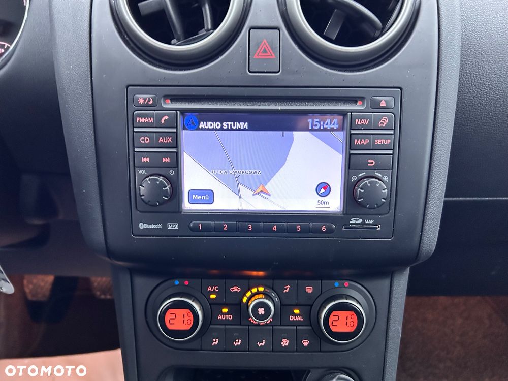 Nissan Qashqai 2.0 dCi DPF tekna - 20