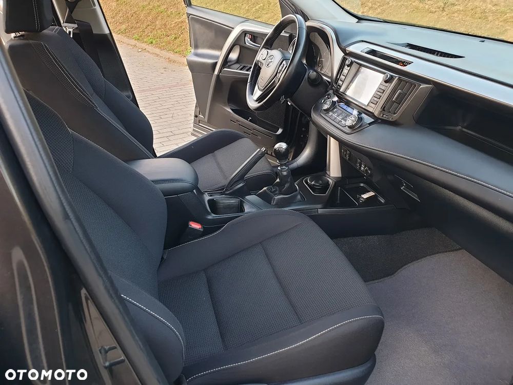 Toyota RAV4 2.0 4x4 - 26