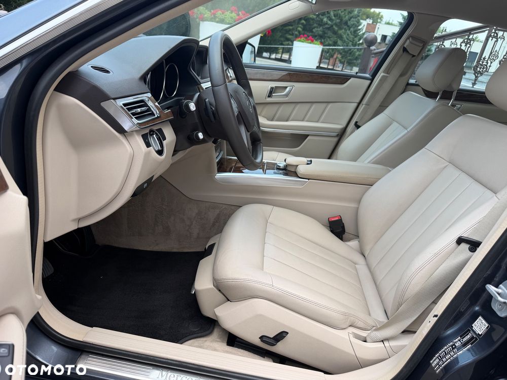 Mercedes-Benz Klasa E 300 BlueTEC HYBRID - 31