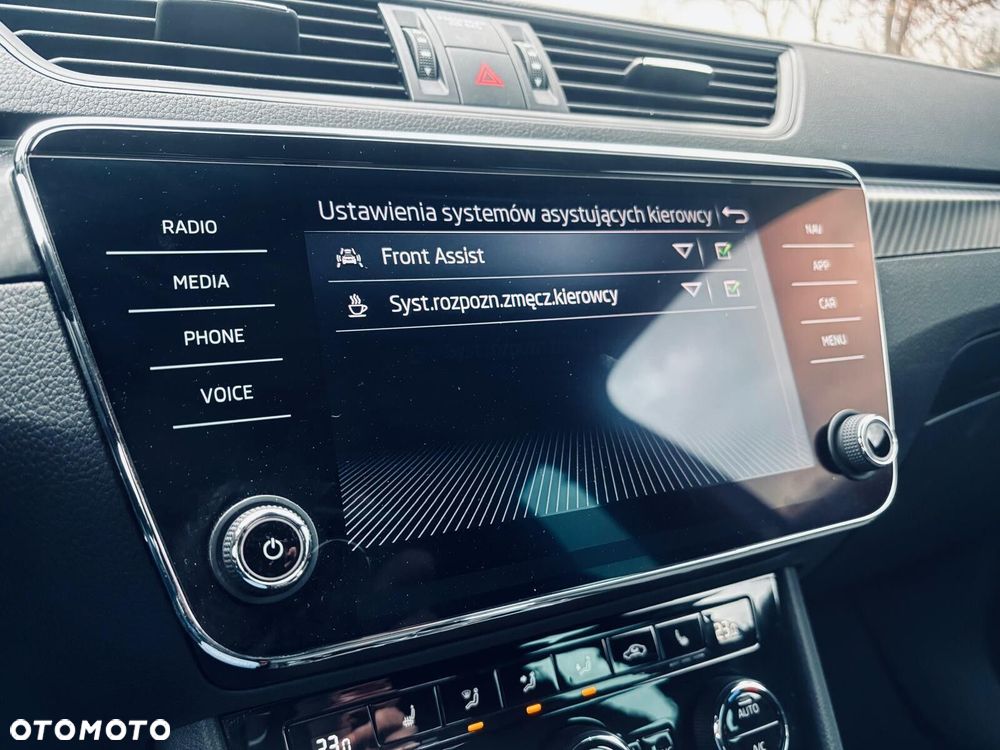 Skoda Superb 2.0 TDI SCR 4x4 Sportline DSG - 30