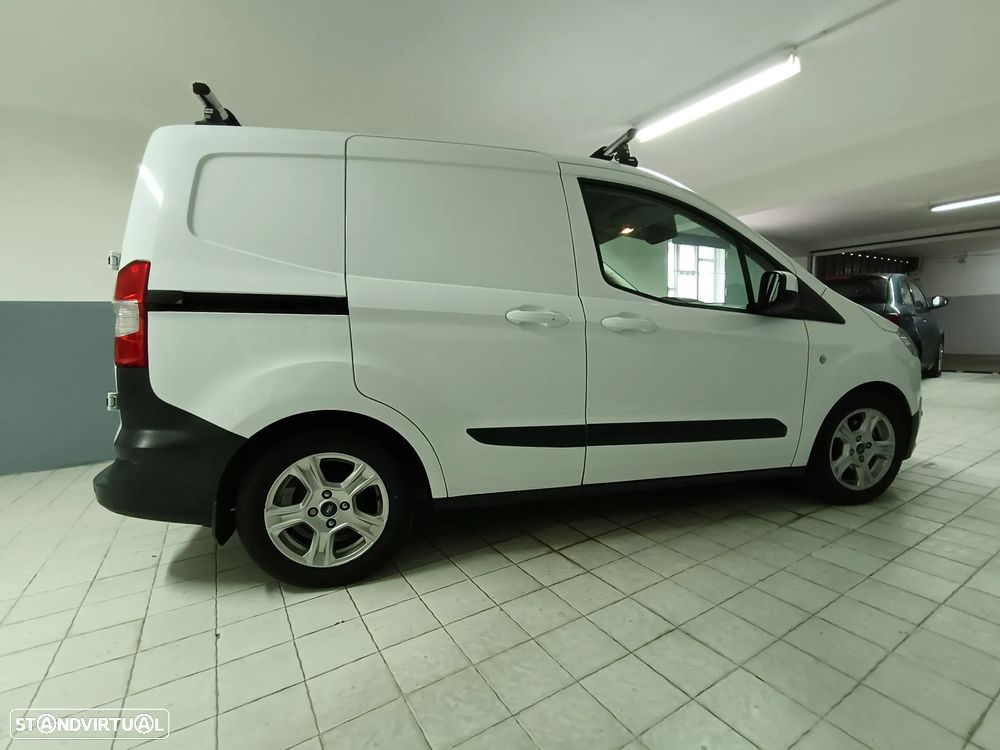 Ford Courier - 5