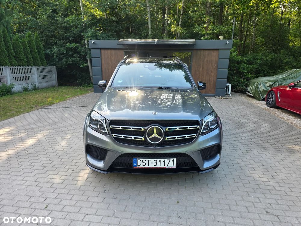 Mercedes-Benz GLS - 2