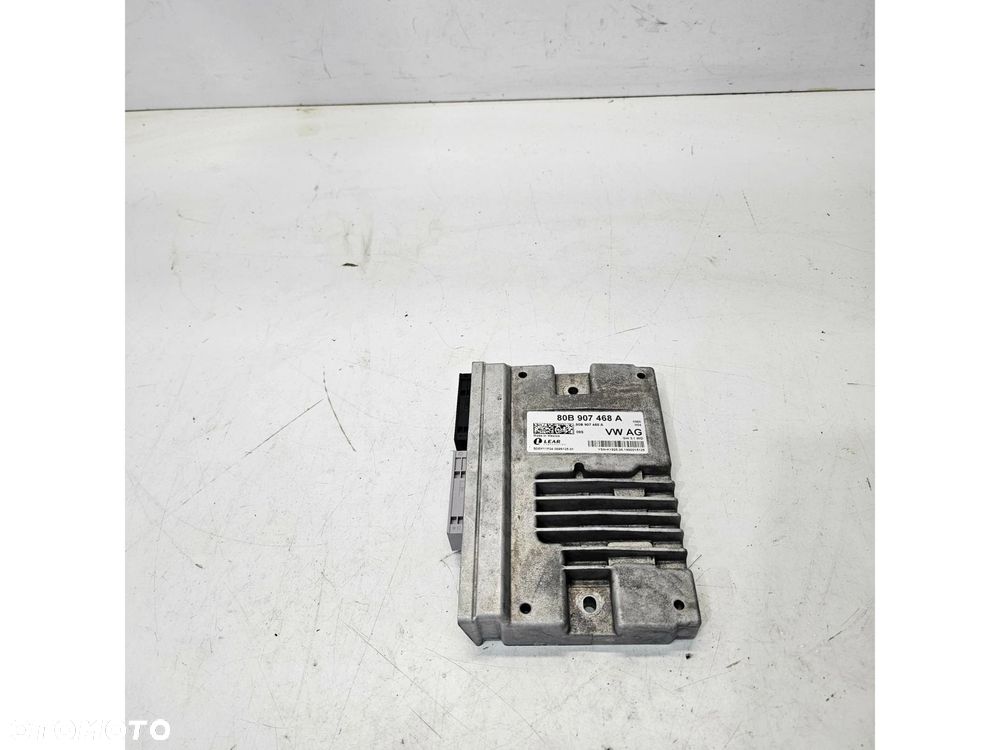 INTERFEJS DIAGNOSTYCZNY DLA SIECI BUS AUDI Q5 FY A4 A5 80B907468A 80B907468A - 1