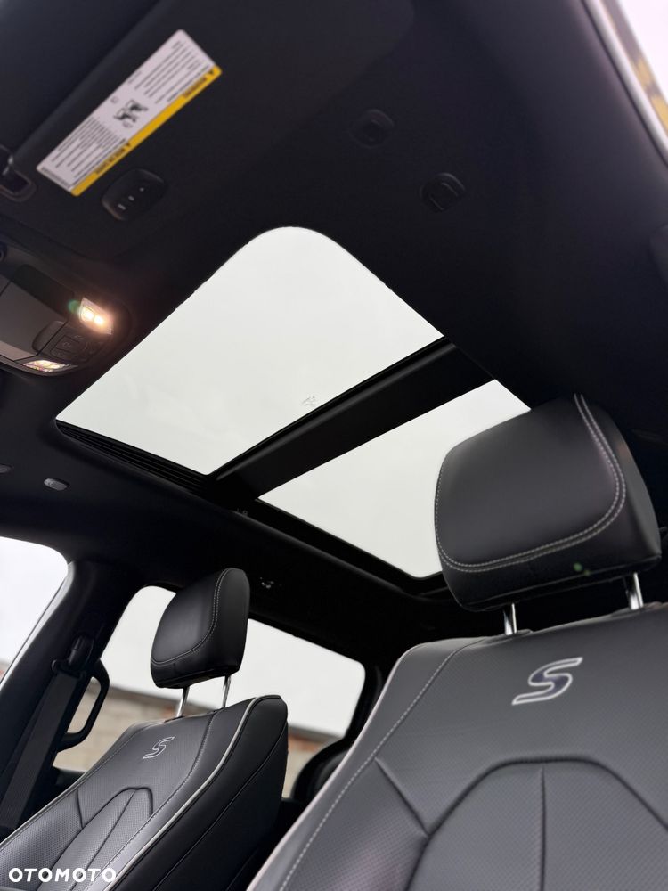 Chrysler Pacifica - 26