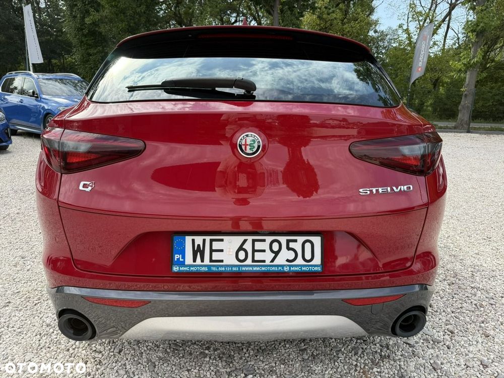 Alfa Romeo Stelvio 2.0 Turbo TI Q4 - 16
