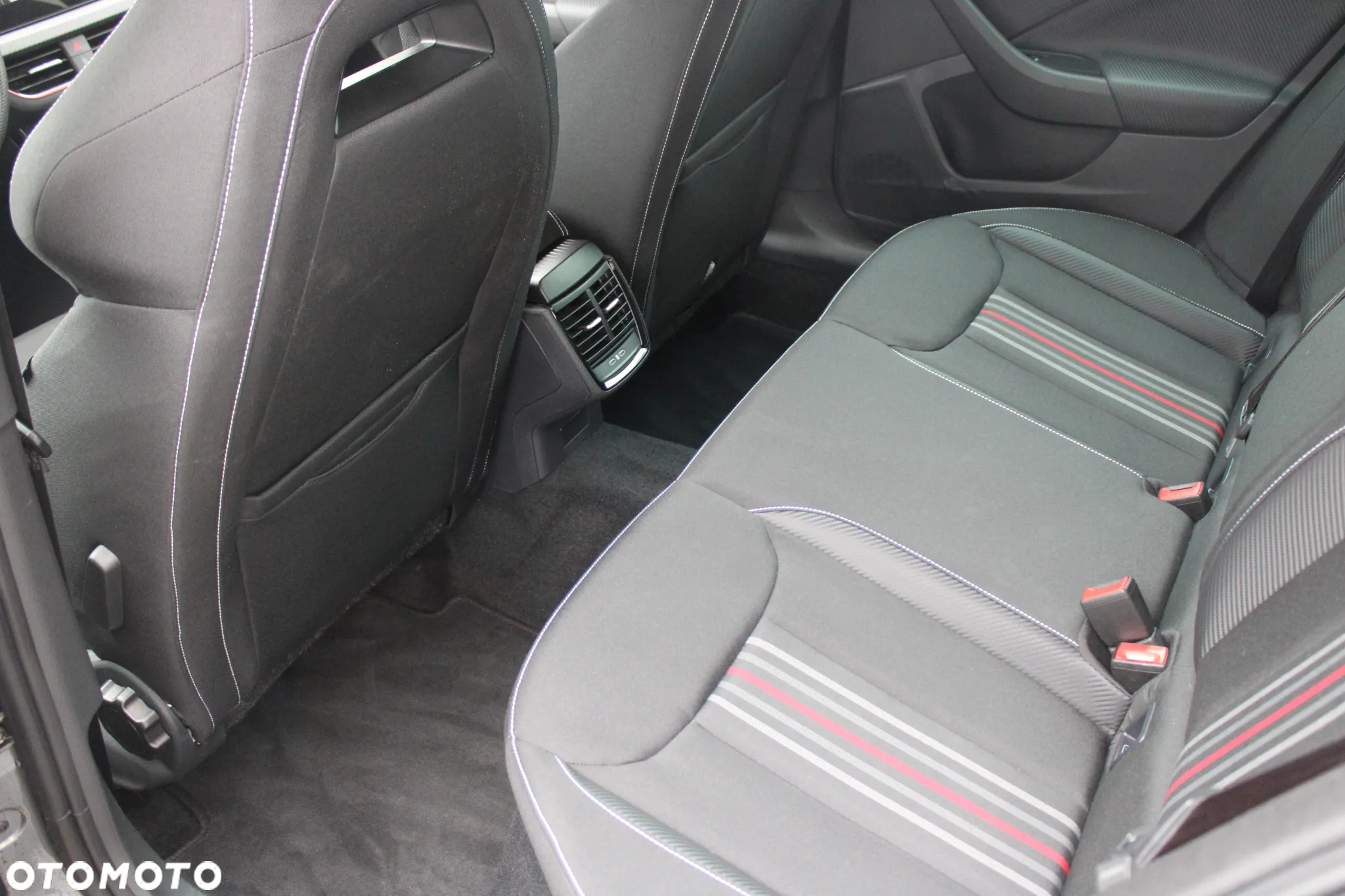 Skoda Kamiq 1.5 TSI Monte Carlo DSG - 13