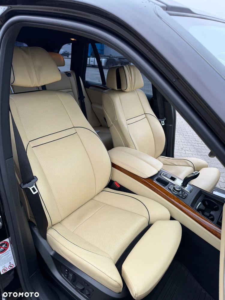 BMW X5 3.5i xDrive - 9