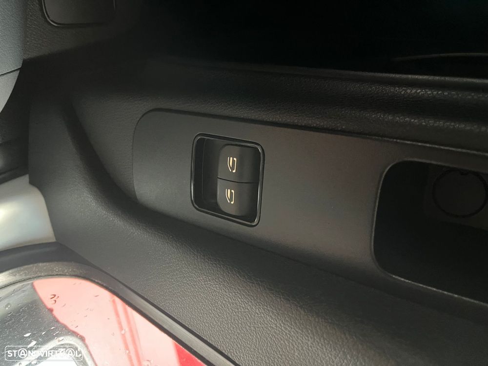 Mercedes-Benz Sprinter 215 CDI RWD L1 - 19