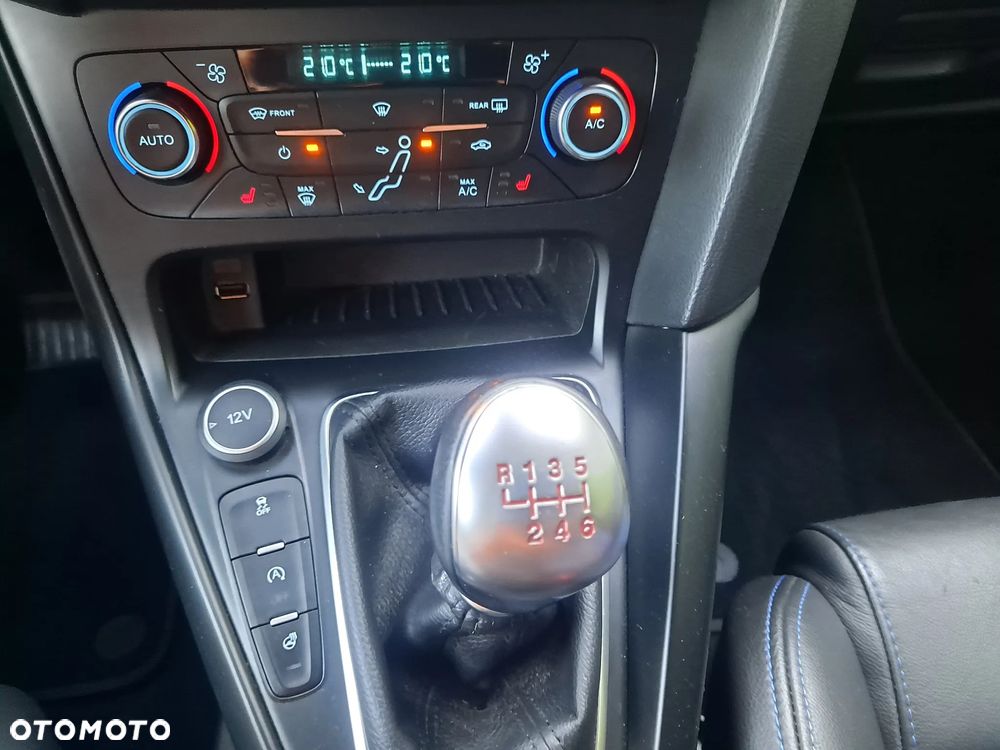 Ford Focus 2.0 TDCi ST - 12