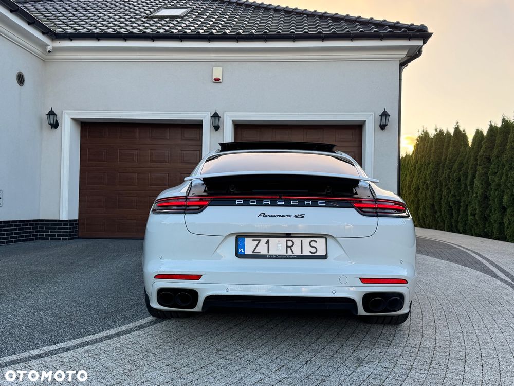 Porsche Panamera 4S - 18