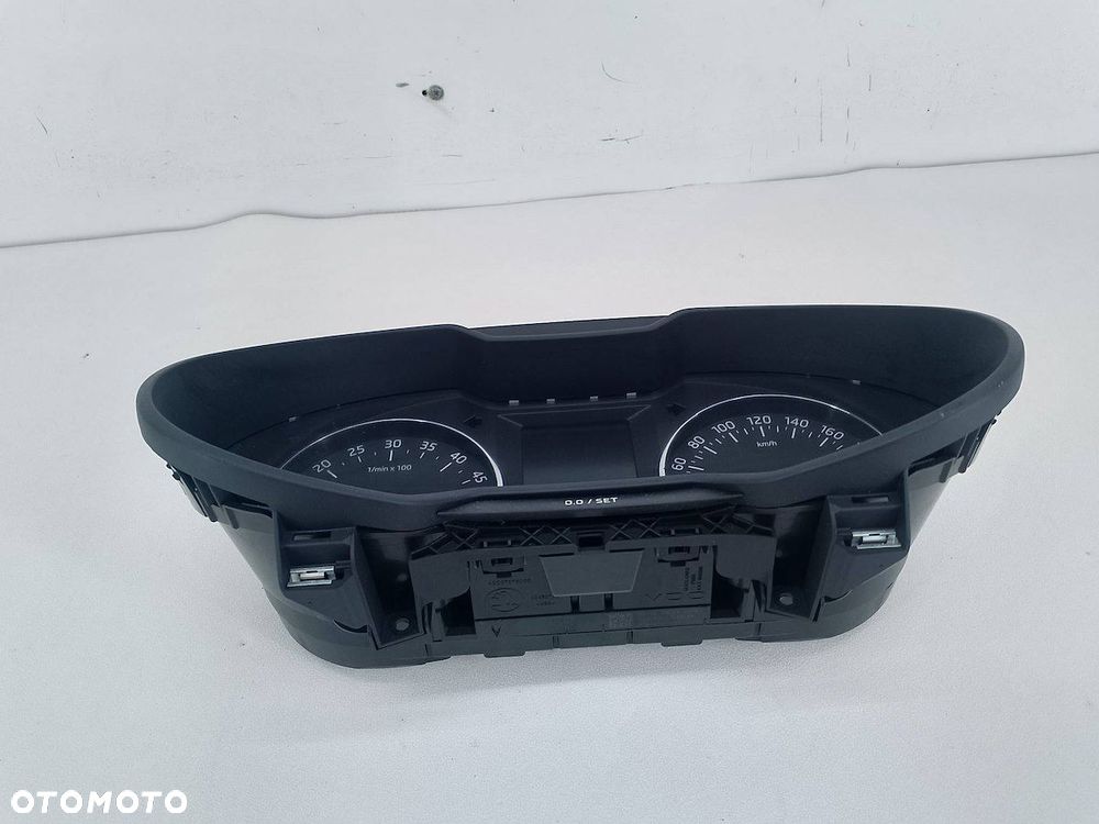 LICZNIK SKODA OCTAVIA III 5E0920861D VDD-02407.11.1355020019 1.6 TDI - 4