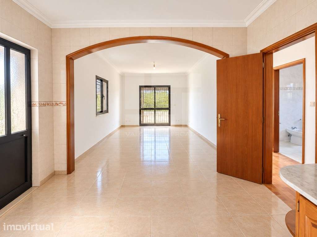 Moradia T2 com Terreno de 540 m² - Crie o Seu Projeto de Sonho em S... - Grande imagem: 4/10
