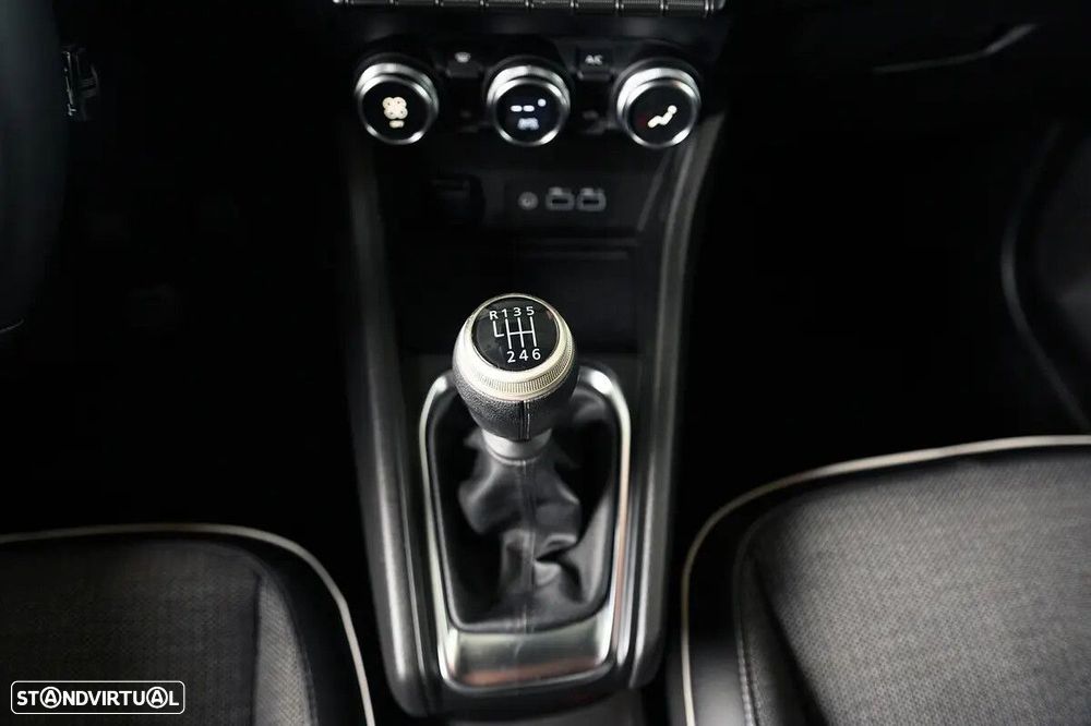 Renault Captur 1.0 TCe Techno - 48