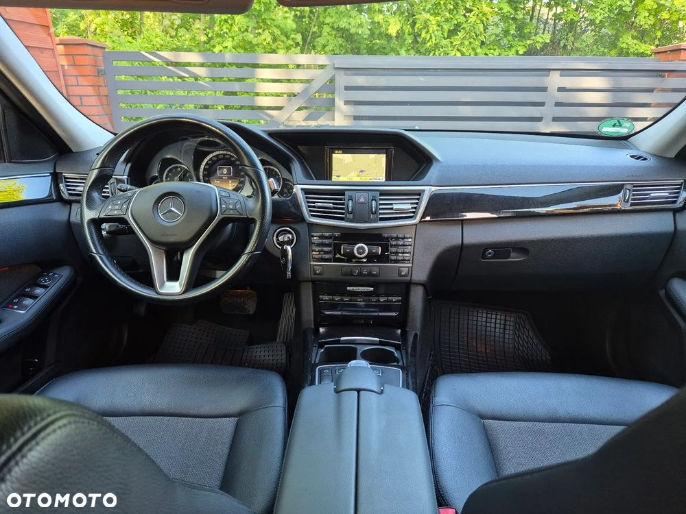Mercedes-Benz Klasa E 200 BlueEFFICIENCY 7G-TRONIC Avantgarde - 29