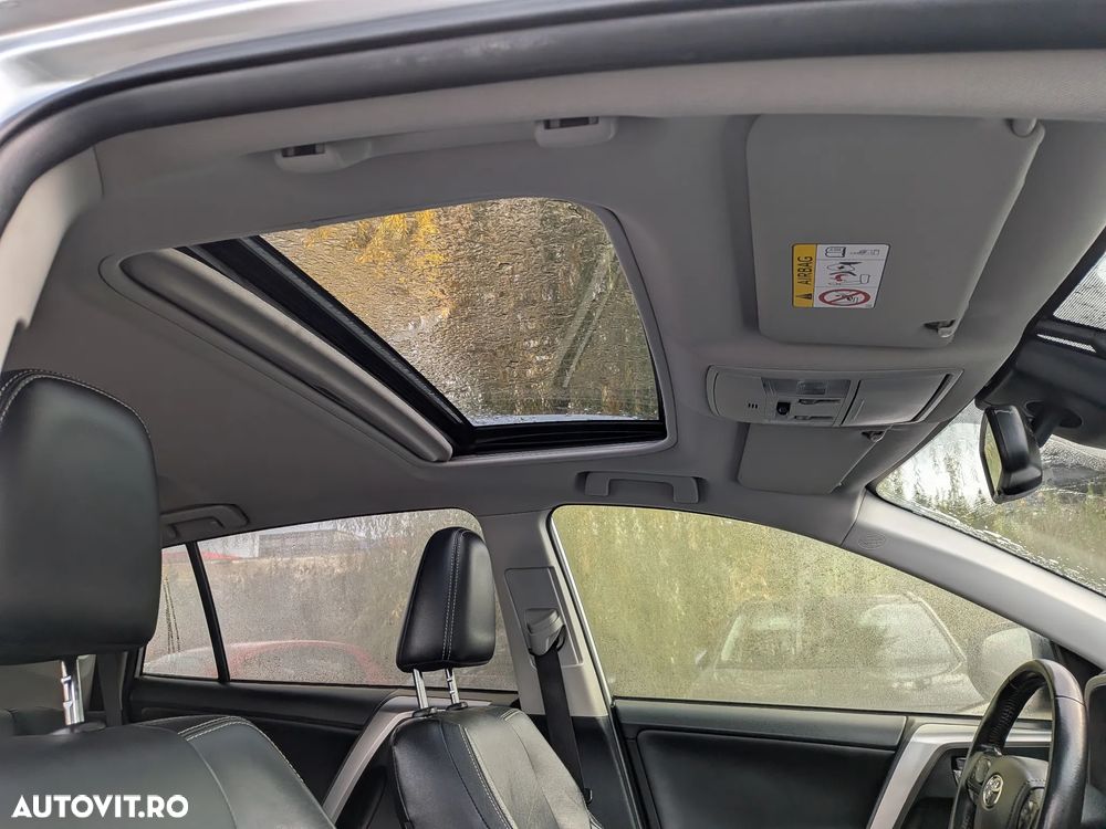 Toyota RAV4 2.5 VVT-i 4x4 Luxury - 16