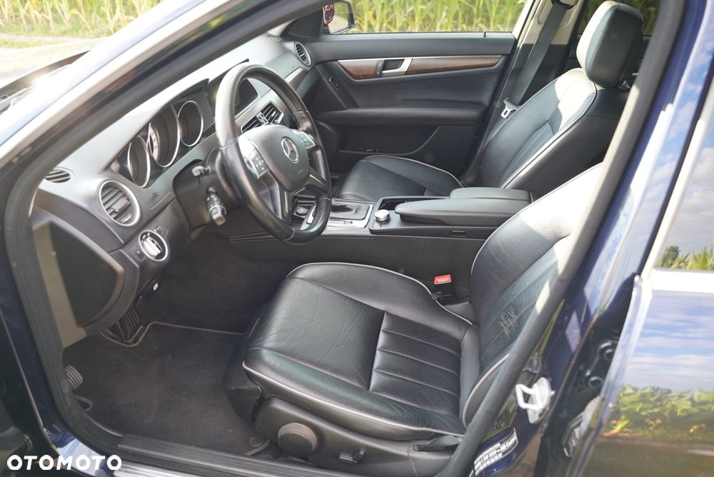 Mercedes-Benz Klasa C 350 CDI BlueEff Elegance 4-Matic - 16