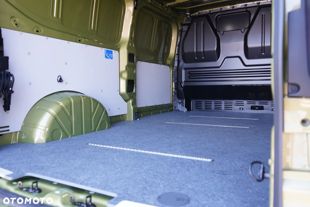 Volkswagen Transporter T7 - 17