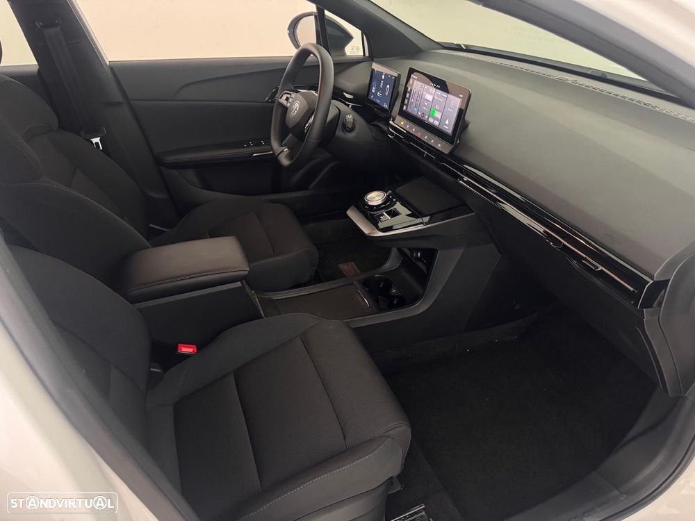 MG MG4 51 kWh Standard - 10