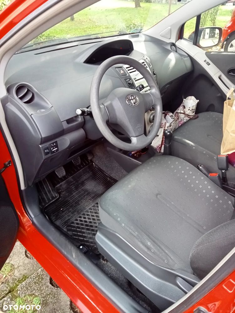 Toyota Yaris 1.3 Luna - 6
