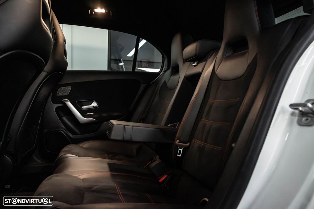 Mercedes-Benz A 250 e AMG Line - 22