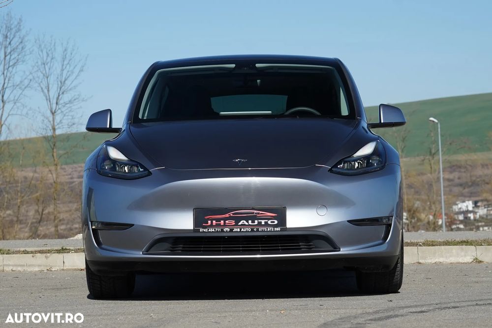 Tesla Model Y Premium Long Range Dual Motor AWD - 19