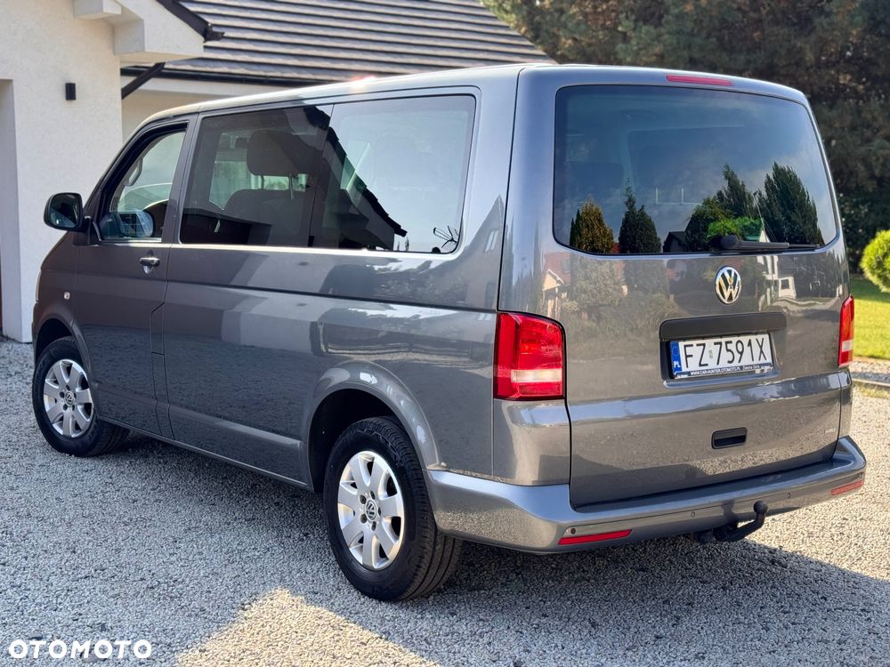 Volkswagen Multivan - 21