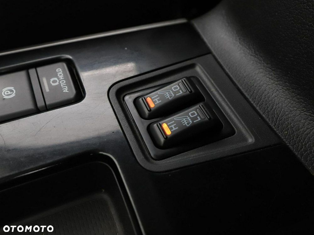 Mitsubishi Outlander 2.0 2WD CVT Diamant+ - 28