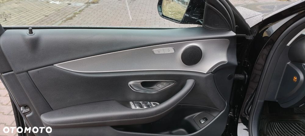 Mercedes-Benz Klasa E 220 d 9G-TRONIC Avantgarde - 22