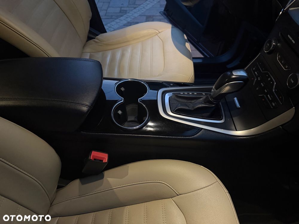 Ford Edge - 25
